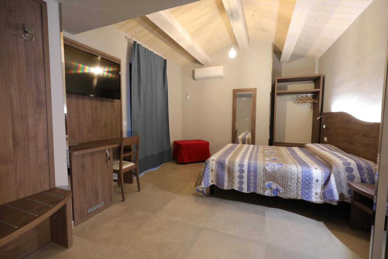 Il Villino Agriturismo B&B Belforte del Chienti 外观 照片